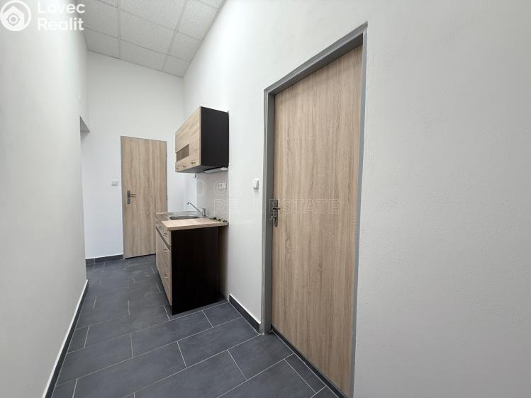 Аренда офисного помещения Ostrava, Nádražní 879/27 č. 11