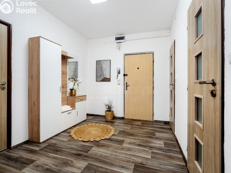 Sale apartment 3+1 Hradec Králové, třída Edvarda Beneše 1528/74 č. 10