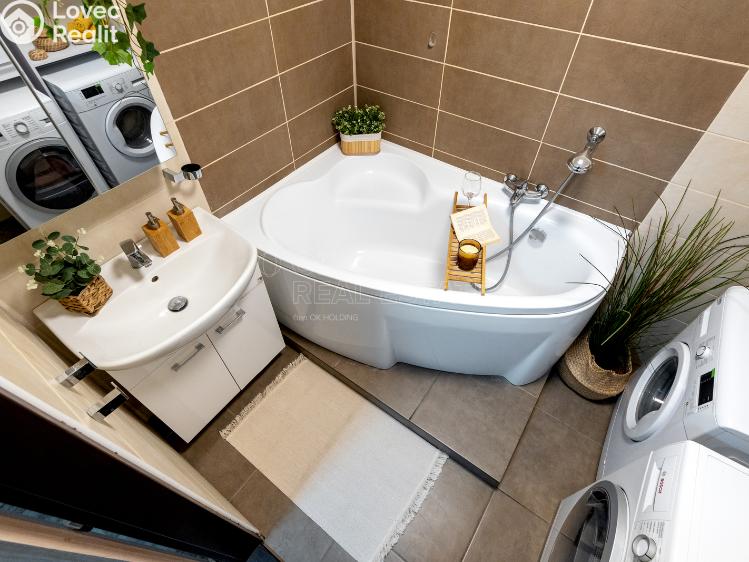 Sale apartment 3+1 Hradec Králové, třída Edvarda Beneše 1528/74 č. 13