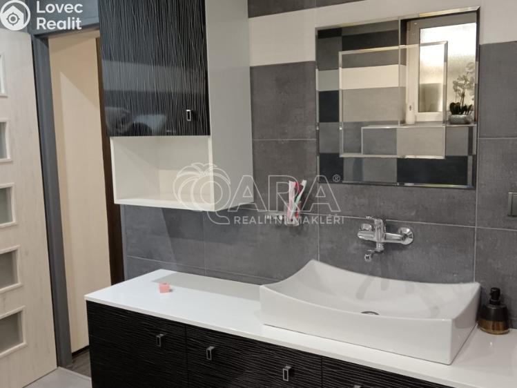 Rent apartment 2+1 Zlín, Návesní 56 č. 8