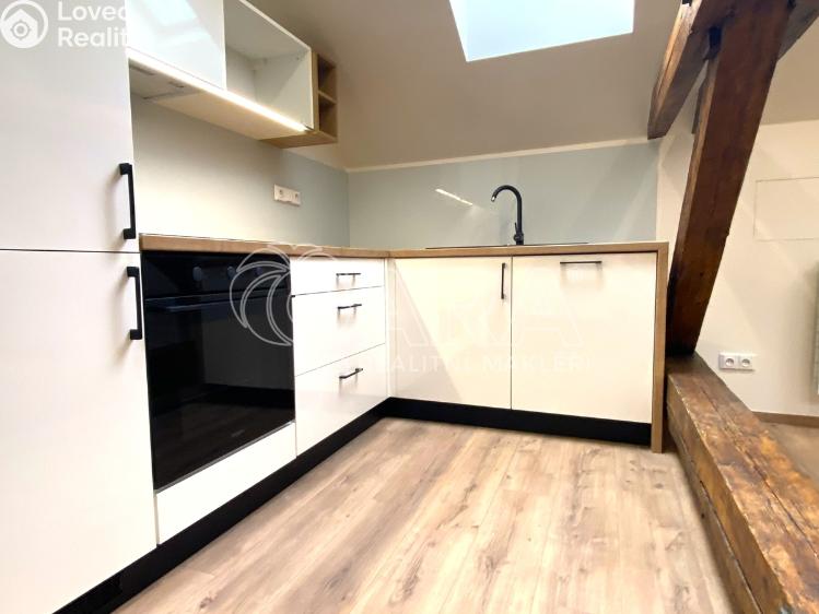 Pronájem bytu 2+KK Brno, Orlí 483/1 č. 2