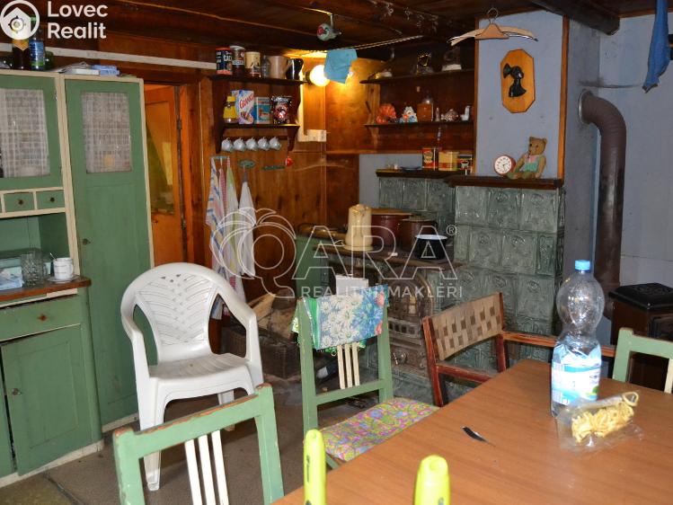 Sale hut Štěchovice č. 9