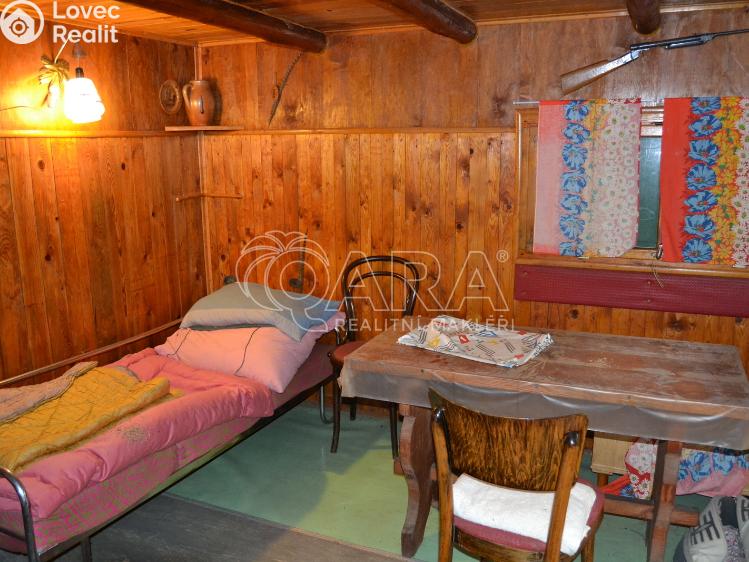 Sale hut Štěchovice č. 10