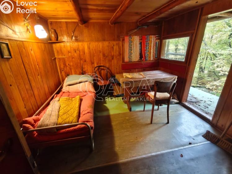 Sale hut Štěchovice č. 11