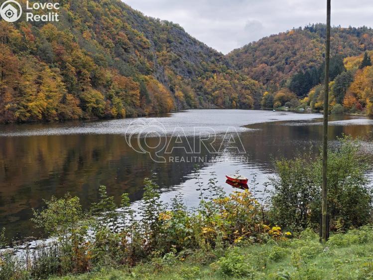 Sale hut Štěchovice č. 18