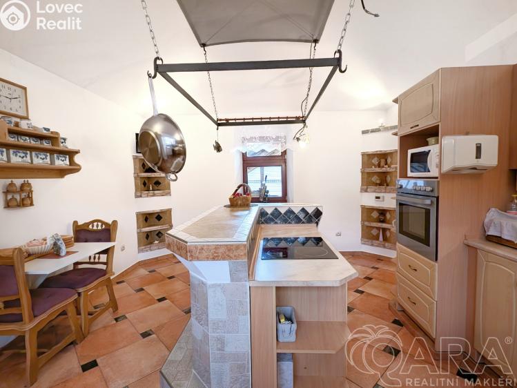 Prodej rodinného domu Jinočany, Pražská č. 9