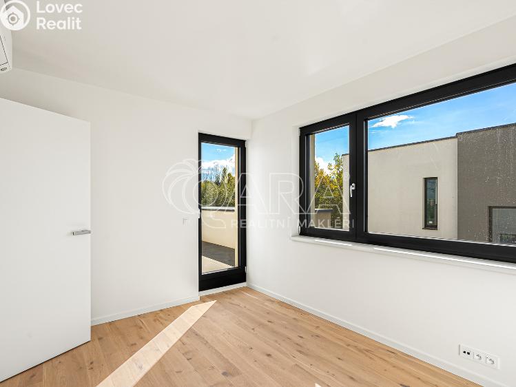 Prodej bytu 5+KK Praha č. 13