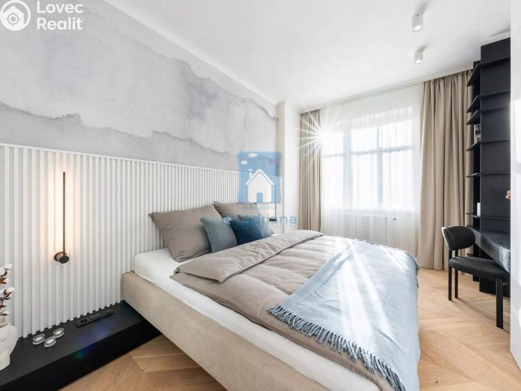 Продажа квартиры 2+KK Praha, Jeseniova č. 8