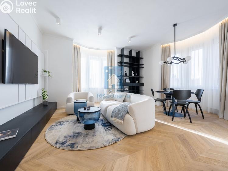 Продаж квартири 2+KK Praha, Jeseniova č. 11