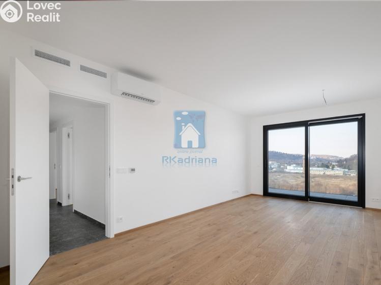 Продаж квартири 4+KK Praha, Modřanská č. 8