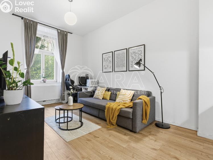 Prodej bytu 2+KK Praha, náměstí Generála Kutlvašra 584/7 č. 1