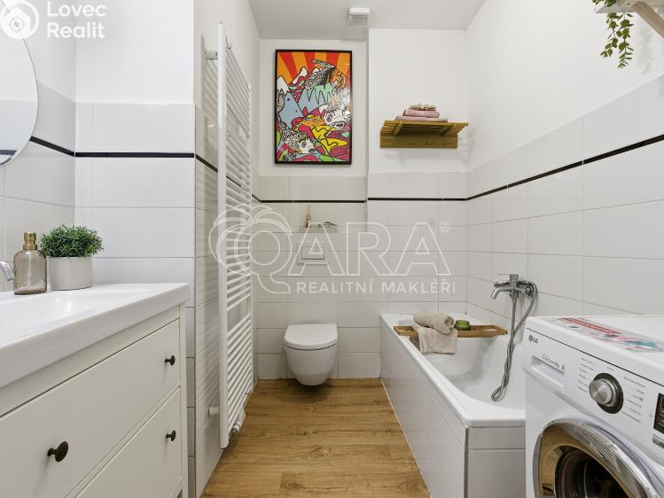 Prodej bytu 2+KK Praha, náměstí Generála Kutlvašra 584/7 č. 8