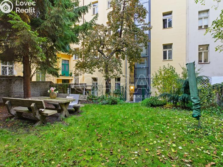 Prodej bytu 2+KK Praha, náměstí Generála Kutlvašra 584/7 č. 14