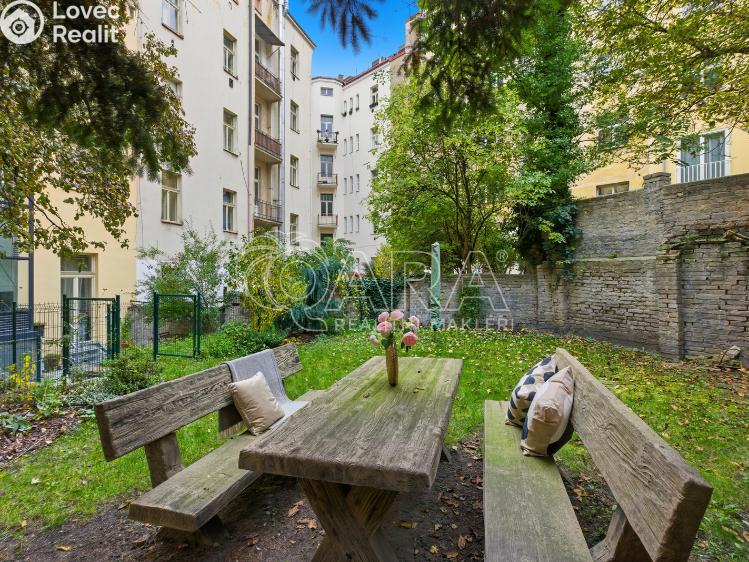 Prodej bytu 2+KK Praha, náměstí Generála Kutlvašra 584/7 č. 15