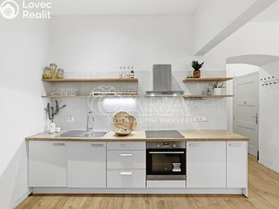 Prodej bytu 2+KK Praha, náměstí Generála Kutlvašra č. 4