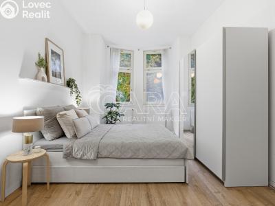 Prodej bytu 2+KK Praha, náměstí Generála Kutlvašra č. 5