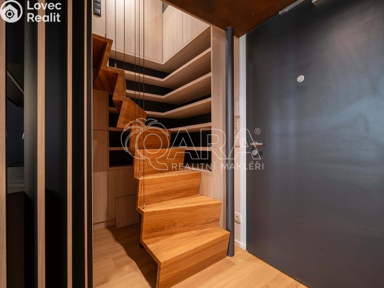 Pronájem bytu 1+KK Praha, Tusarova 1564/57 č. 8