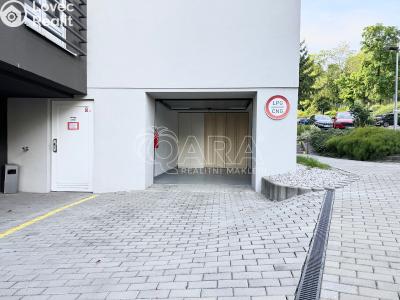 Prodej garáže Praha, Perucká č. 5