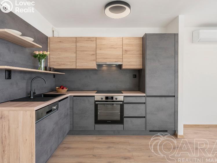 Rent apartment 3+KK Praha, Pavrovského 2558/14 č. 3