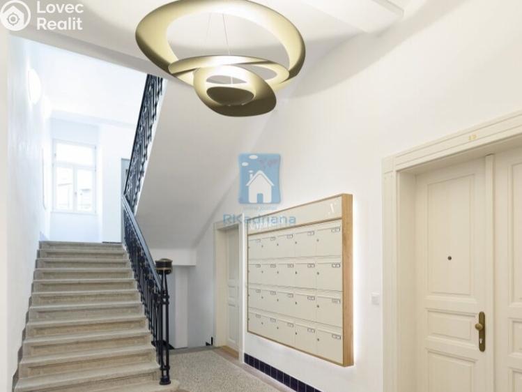 Prodej bytu 2+KK Praha, Na výšinách č. 21