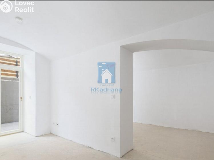 Prodej bytu 2+KK Praha, Na výšinách č. 7