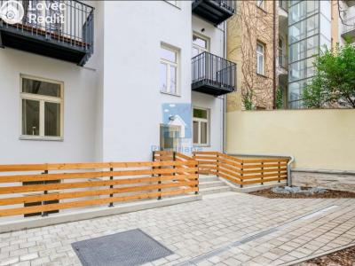 Sale apartment 2+KK Praha, Na výšinách č. 1