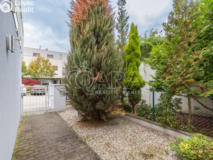 Prodej rodinného domu Zbuzany, Lomená č. 21