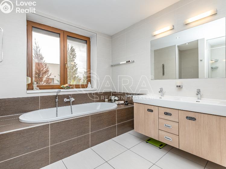 Prodej rodinného domu Zbuzany, Lomená č. 36