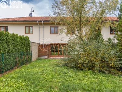 Продажа семейного дома Zbuzany, Lomená č. 2