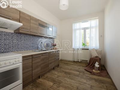 Sale apartment 2+1 Český Těšín, Odboje č. 3