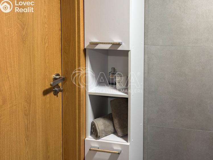 Pronájem bytu 1+KK Praha, Sokolská 1883/8 č. 12