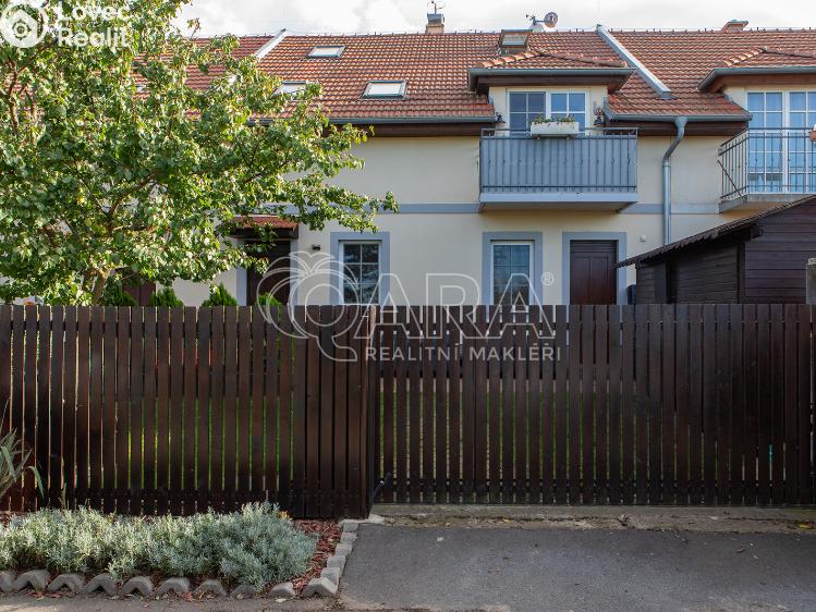 Prodej bytu 5+KK Holubice, Za Dvorem 211 č. 1