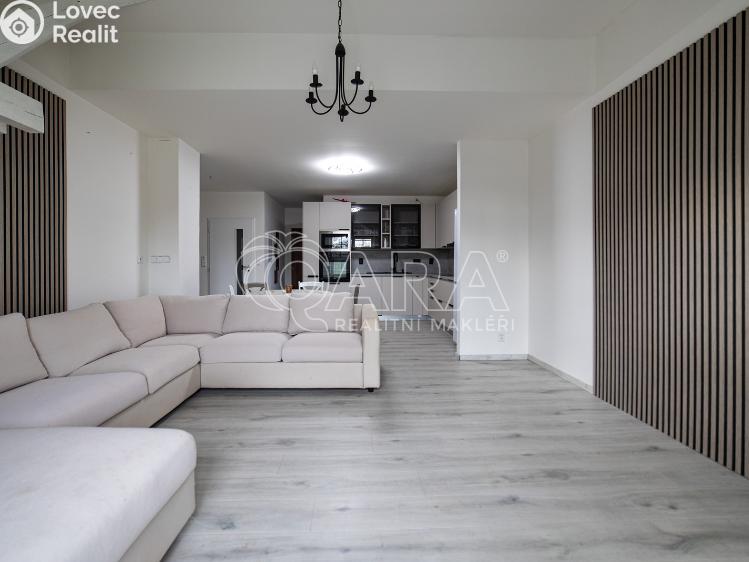 Prodej bytu 5+KK Holubice, Za Dvorem 211 č. 6