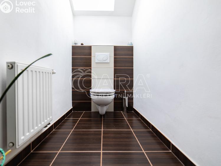 Prodej bytu 5+KK Holubice, Za Dvorem 211 č. 17