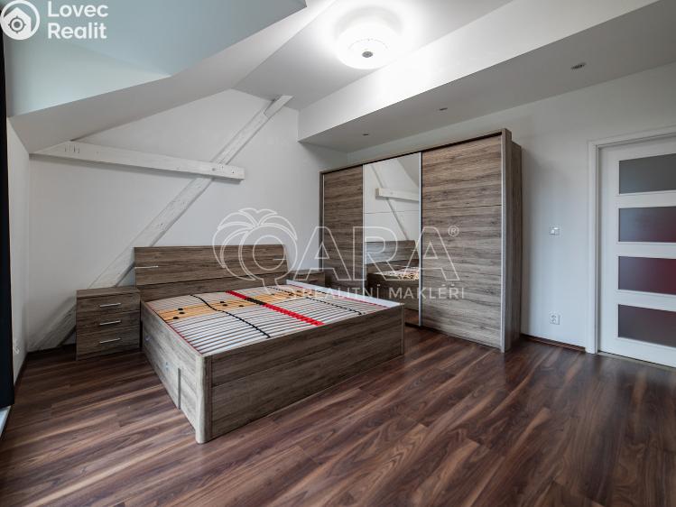 Prodej bytu 5+KK Holubice, Za Dvorem 211 č. 15