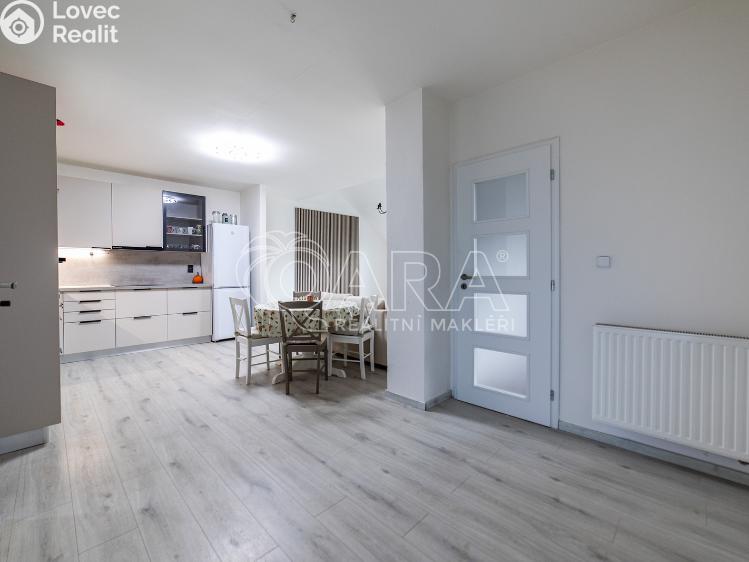 Prodej bytu 5+KK Holubice, Za Dvorem 211 č. 7