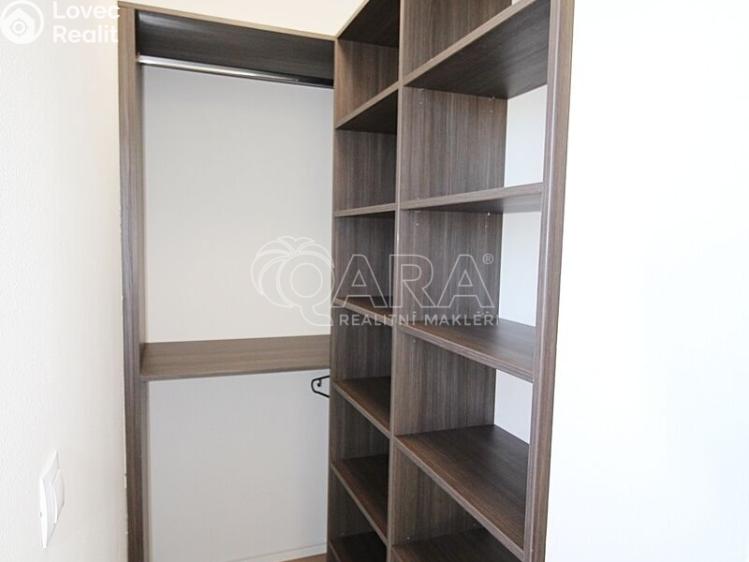 Pronájem bytu 3+KK Praha, Plzákova 1139/6 č. 14