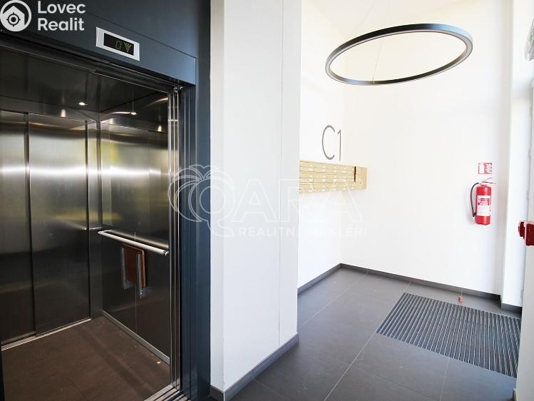 Pronájem bytu 3+KK Praha, Plzákova 1139/6 č. 16