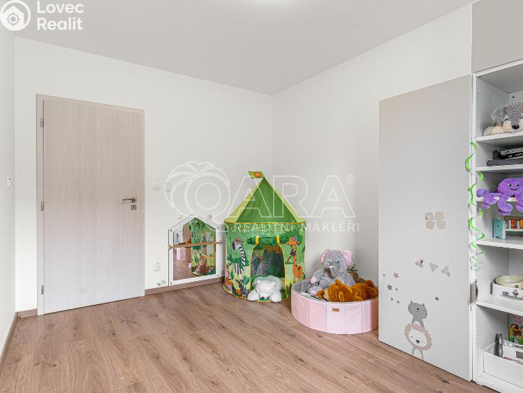 Sale family house Postřižín, Jelení 513 č. 15