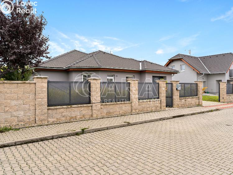 Sale family house Postřižín, Jelení 513 č. 22