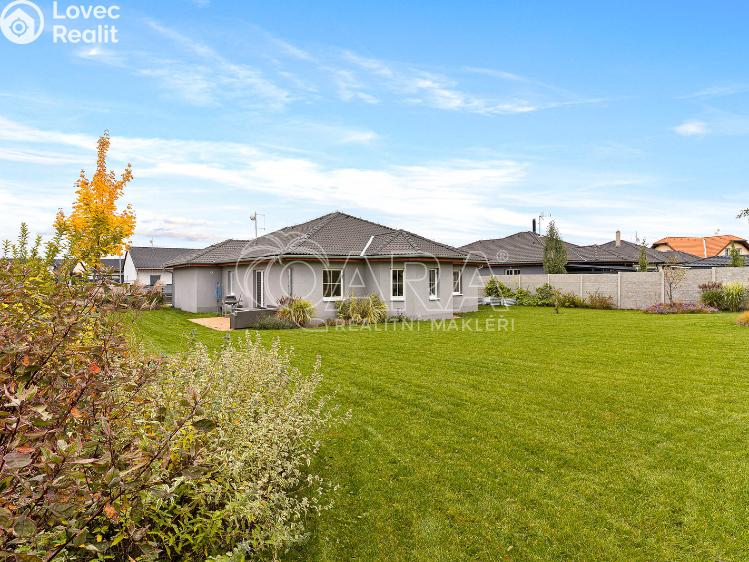 Prodej rodinného domu Postřižín, Jelení 513 č. 1