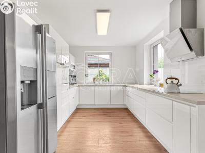 Продажа семейного дома Postřižín, Jelení 513 č. 5