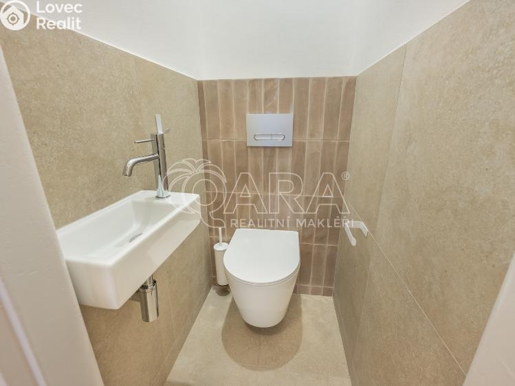 Pronájem bytu 3+1 Praha, Na Mlejnku 1010/10 č. 18