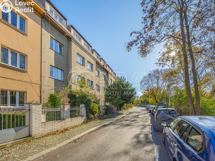 Pronájem bytu 3+1 Praha, Na Mlejnku 1010/10 č. 23