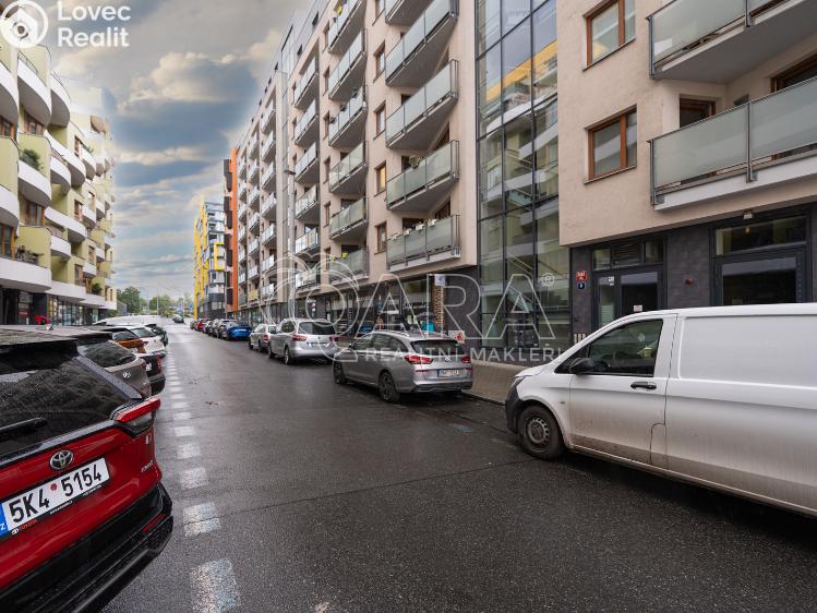 Pronájem garážového stání Praha, Kurta Konráda 2445/7 č. 5