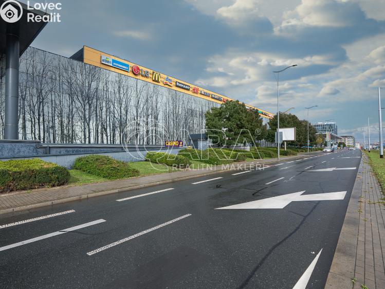 Pronájem garážového stání Praha, Kurta Konráda 2445/7 č. 7