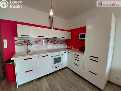 Prodej bytu 1+KK Praha 18, Kadečkové č. 1