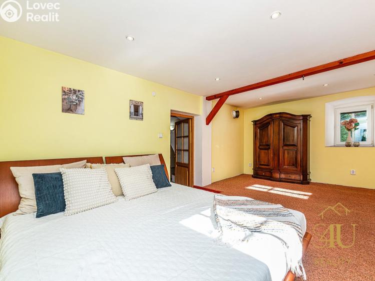 Продаж сімейного будинку Malečov č. 14