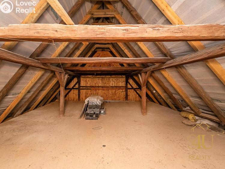 Продаж сімейного будинку Malečov č. 22