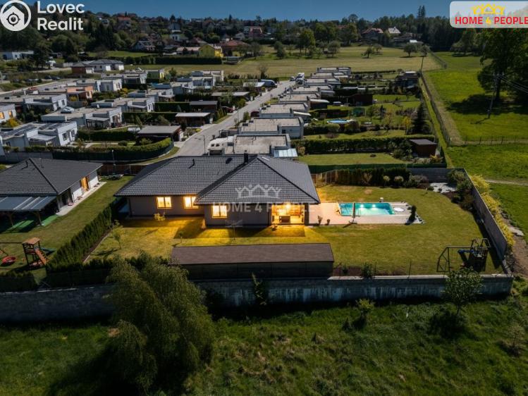 Prodej rodinného domu Srubec, Slunečná č. 1